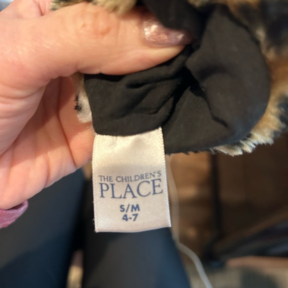 Bundle, Black and Brown Leopard Print Beanie and mittens - Picture 4 of 4